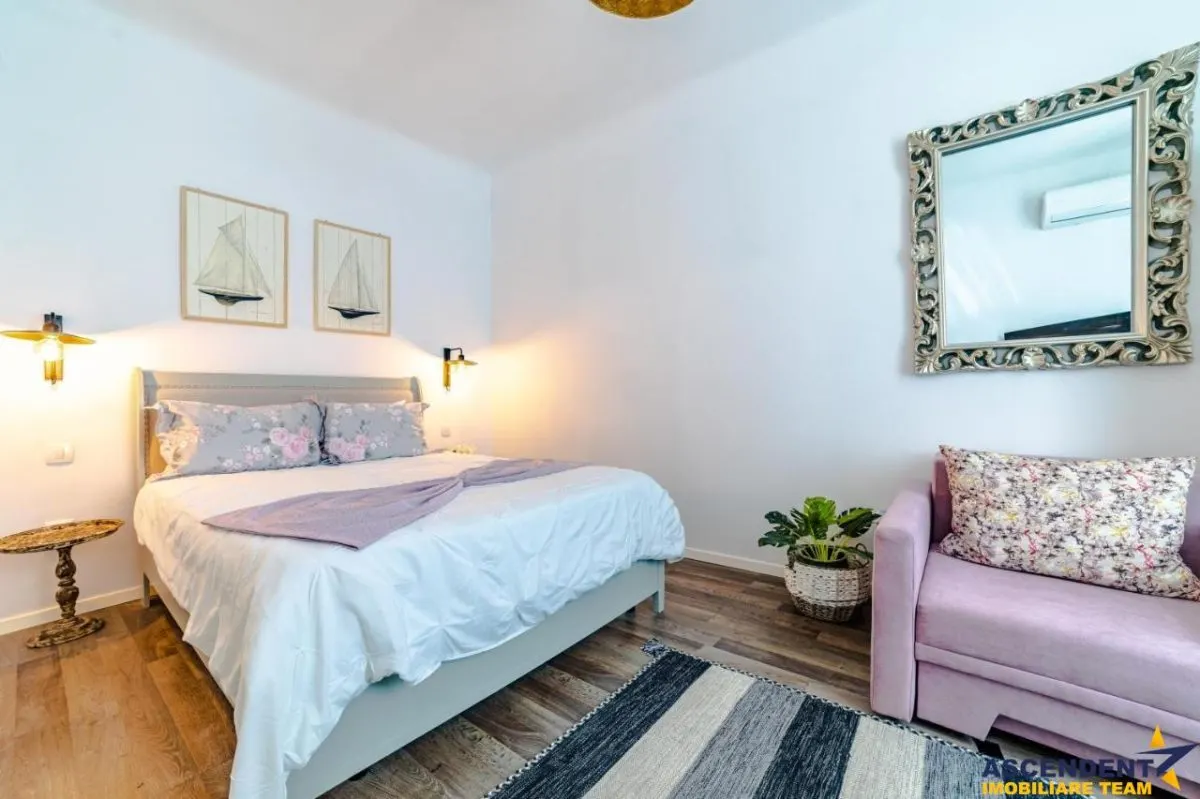 Casa cu 3 apartamente de vanzare, Centrul Istoric - foto 3
