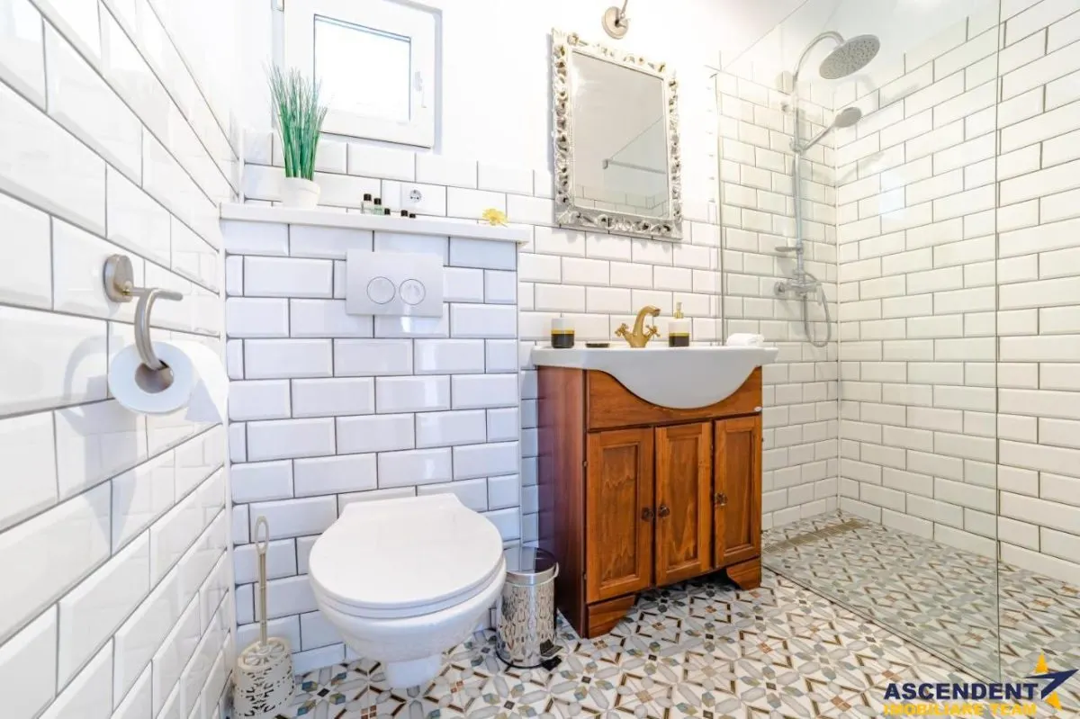 Casa cu 3 apartamente de vanzare, Centrul Istoric - foto 9