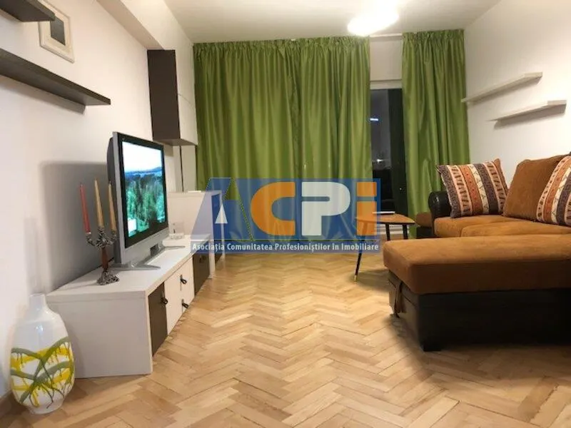 Splaiul Unirii - foto 1