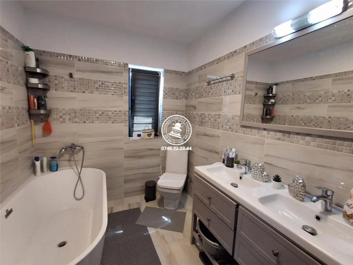Vila  de vanzare  Rediu, - foto 13