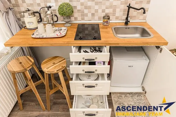 Proprietate cu 3 apartamente, rezidential/ comercial, locuri parcare - foto 4