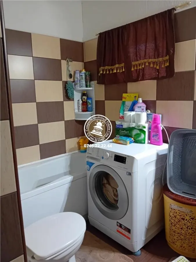 Apartament 3 camere  de vanzare  Bucium, - foto 11