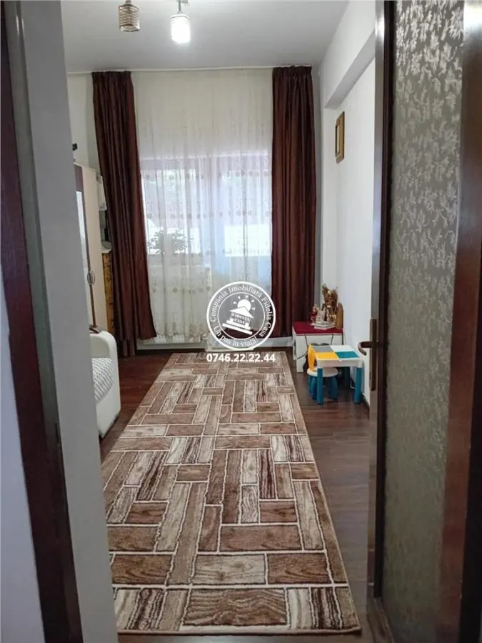 Apartament 3 camere  de vanzare  Bucium, - foto 7