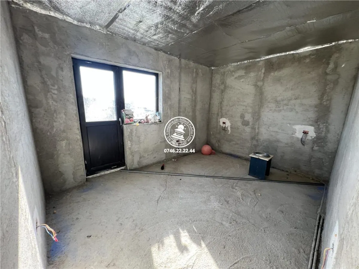 Casa la rosu, de vanzare in Lunca Cetatuii - foto 11