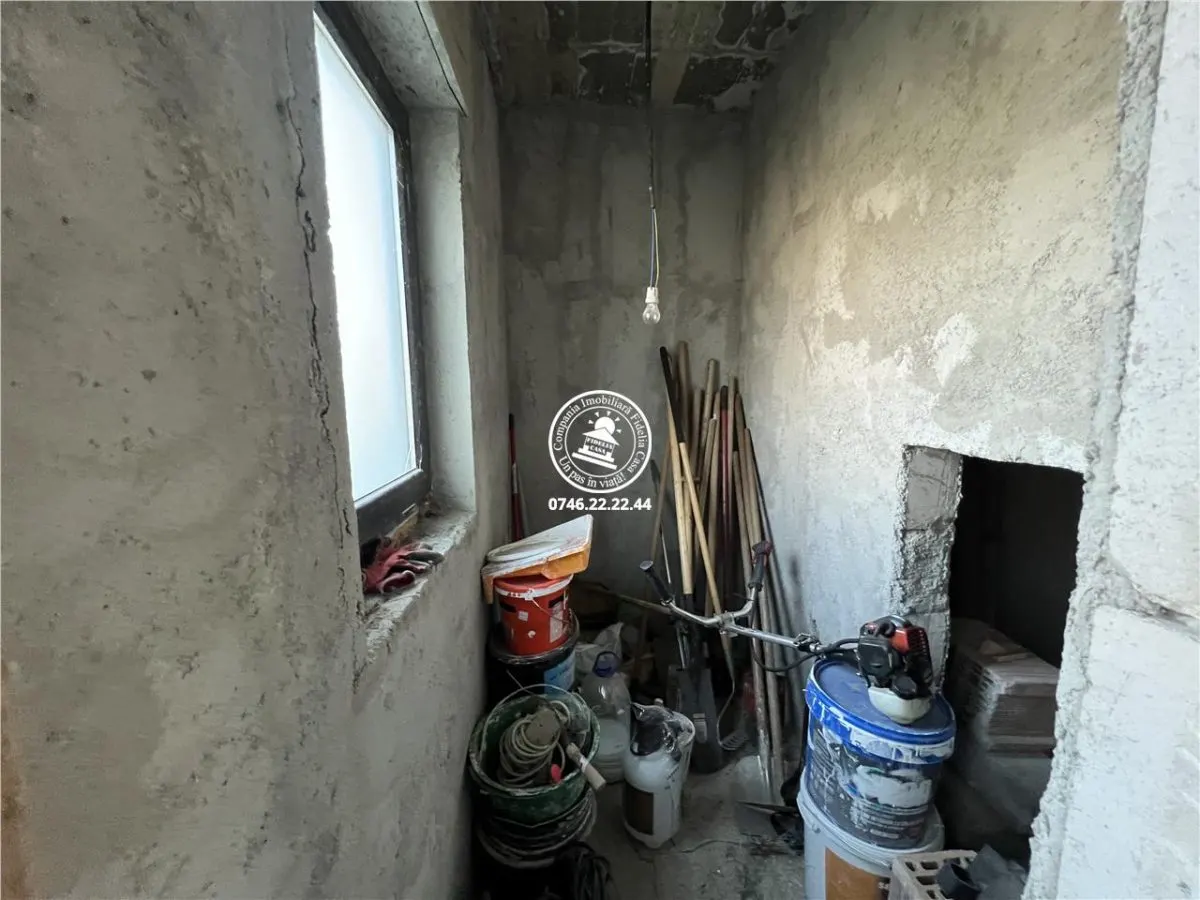Casa la rosu, de vanzare in Lunca Cetatuii - foto 4
