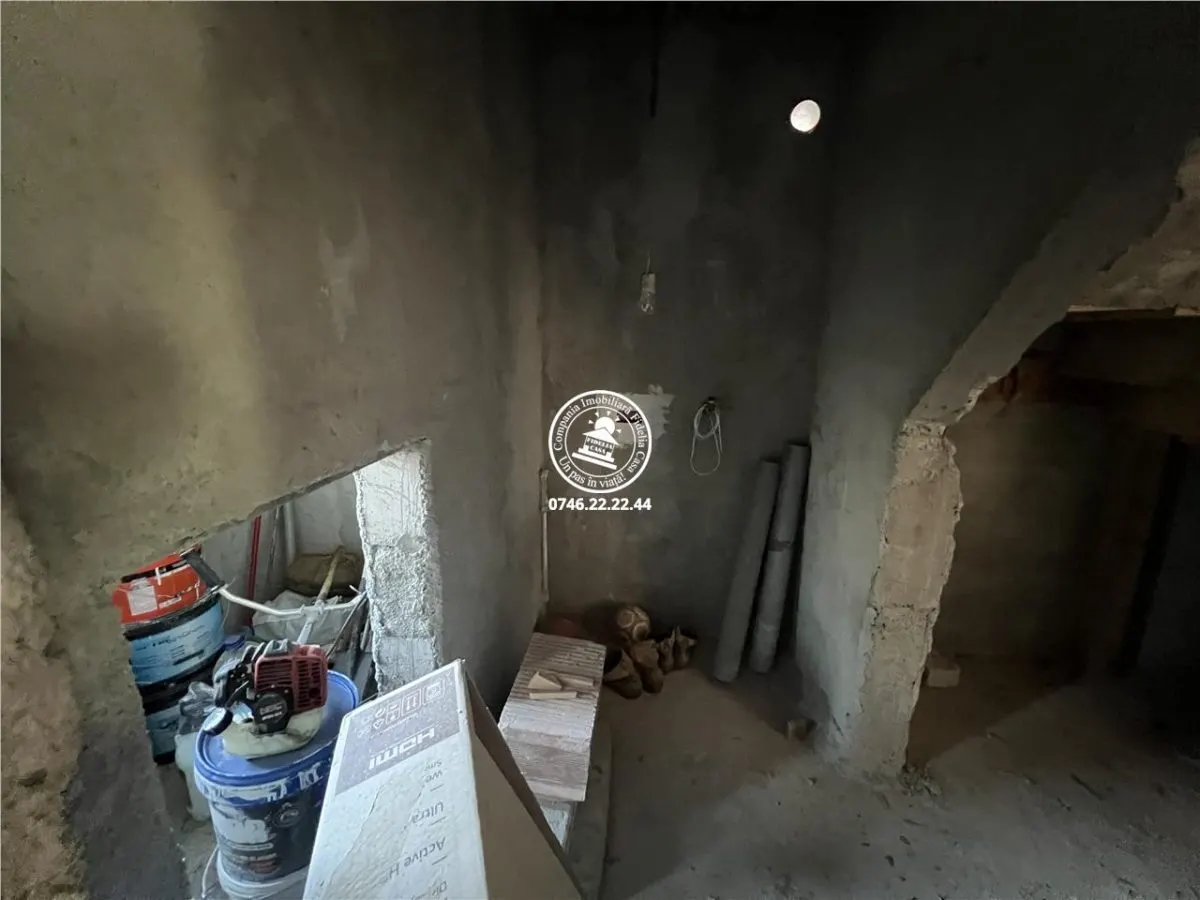 Casa la rosu, de vanzare in Lunca Cetatuii - foto 5