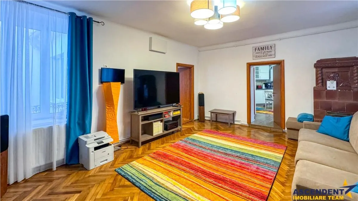 Apartament special, pe doua niveluri, Poarta Ecaterina, Centrul Istoric al Brasovului - foto 5