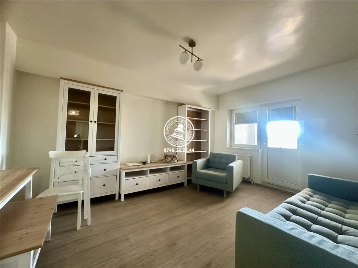 Apartament 3 camere  de inchiriat  Centru, - foto 4