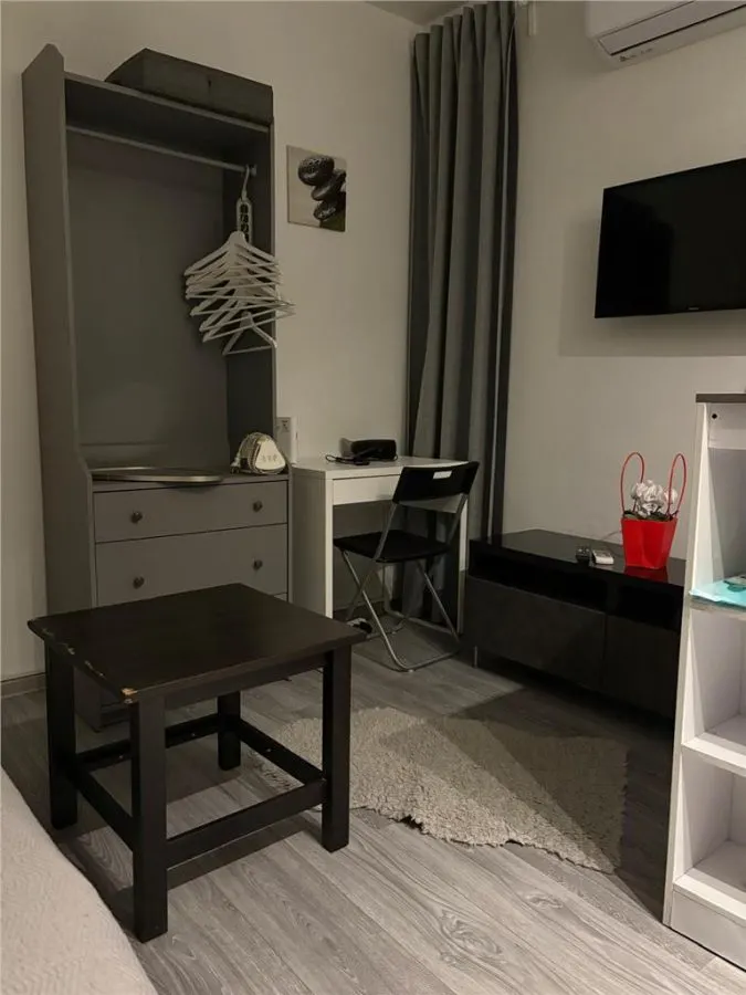 Langa Spitalul de Ochi Inchiriere in regim hotelier o garsoniera ultracentrala 15 mp - foto 5