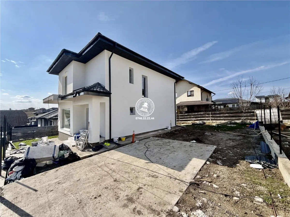 Vila  de vanzare  Miroslava, - foto 2