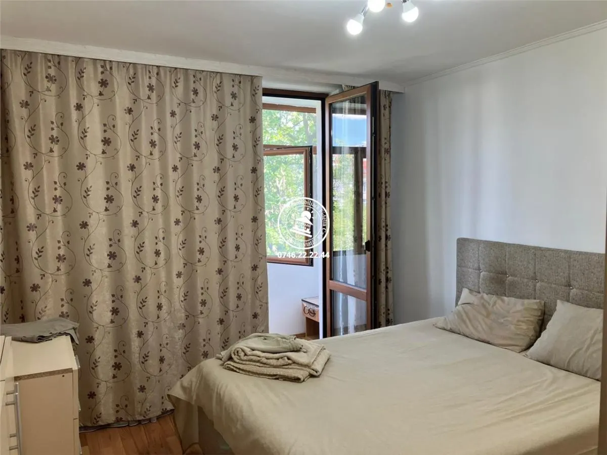 Apartament 3 camere  de vanzare  Podu Ros, - foto 1