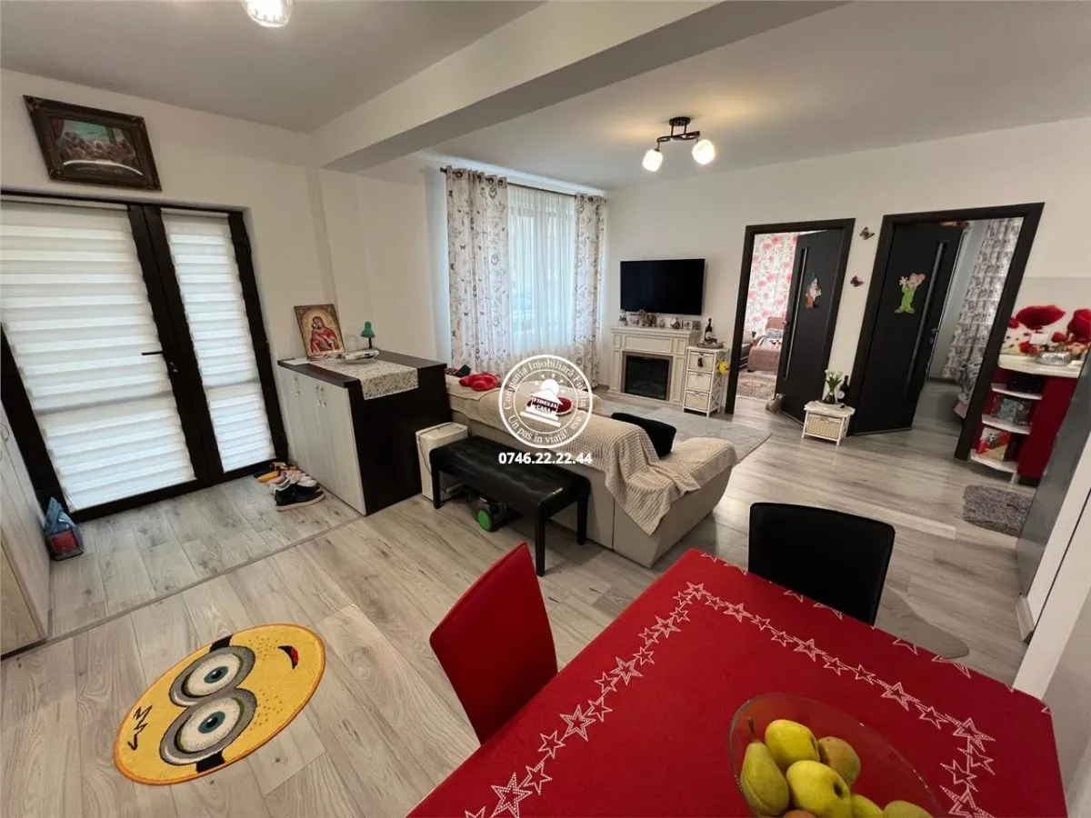 Apartament 3 camere  de vanzare  Pacurari, - foto 2