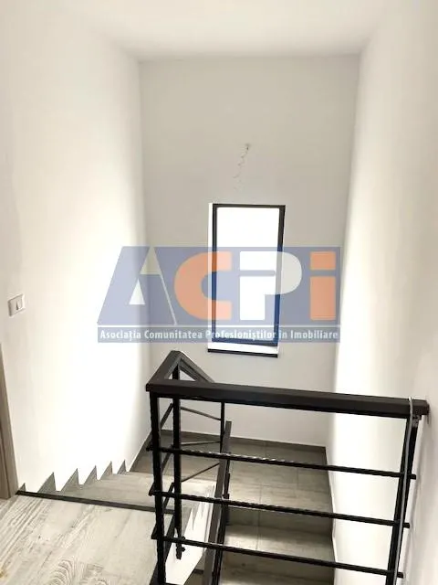 Vila individuala, incalzire in pardoseala, panouri fotovoltaice - foto 15