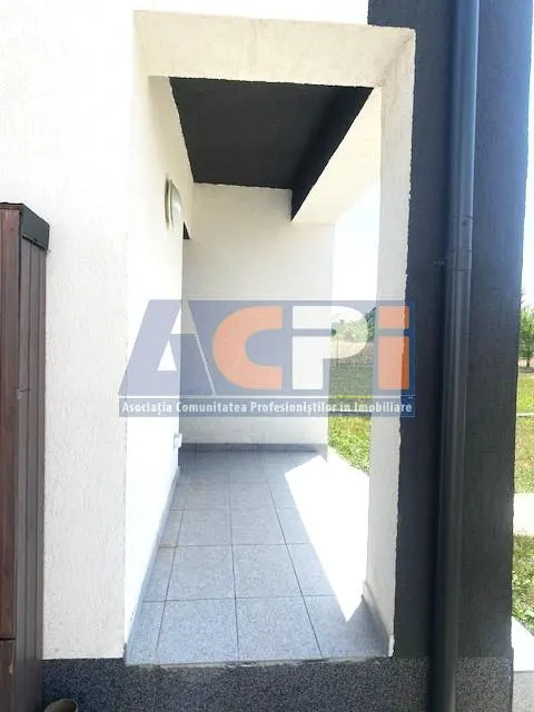 Vila individuala, incalzire in pardoseala, panouri fotovoltaice - foto 4