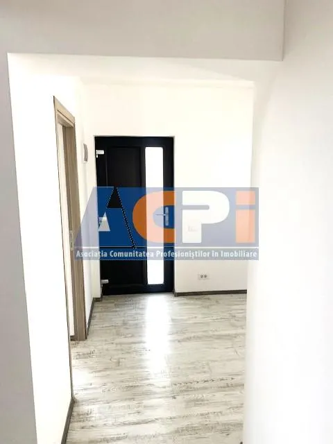 Vila individuala, incalzire in pardoseala, panouri fotovoltaice - foto 5