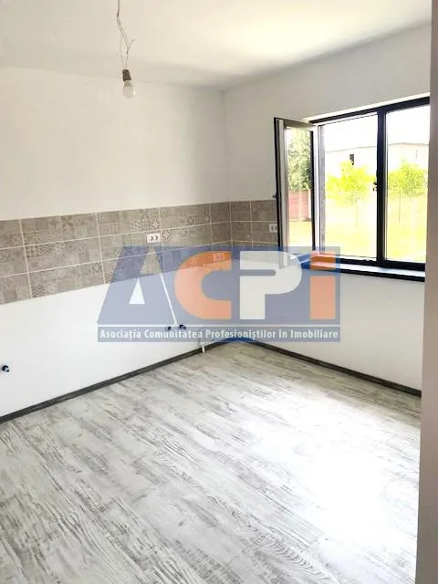 Vila individuala, incalzire in pardoseala, panouri fotovoltaice - foto 7