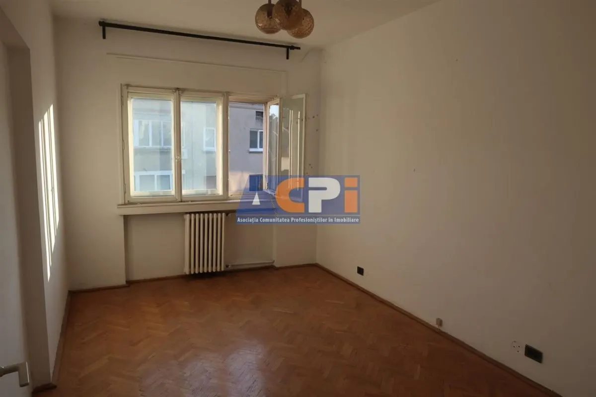 Apartament spatios str. Povernei,  Romana/ Dorobanti - foto 5