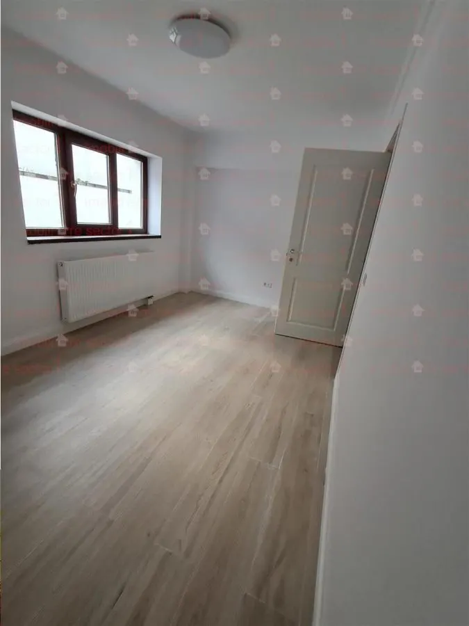Apartament 2 camere demisol fara a fi ingropat in pamant, cu teren in proprietate. - foto 16