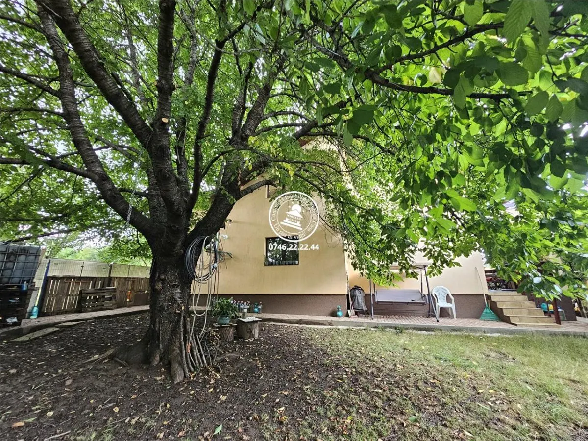 Vila 5 camere , 786 mp teren - Aroneanu , Iasi - foto 1