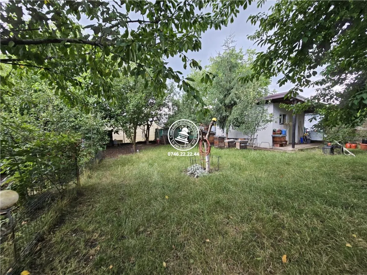 Vila 5 camere , 786 mp teren - Aroneanu , Iasi - foto 2