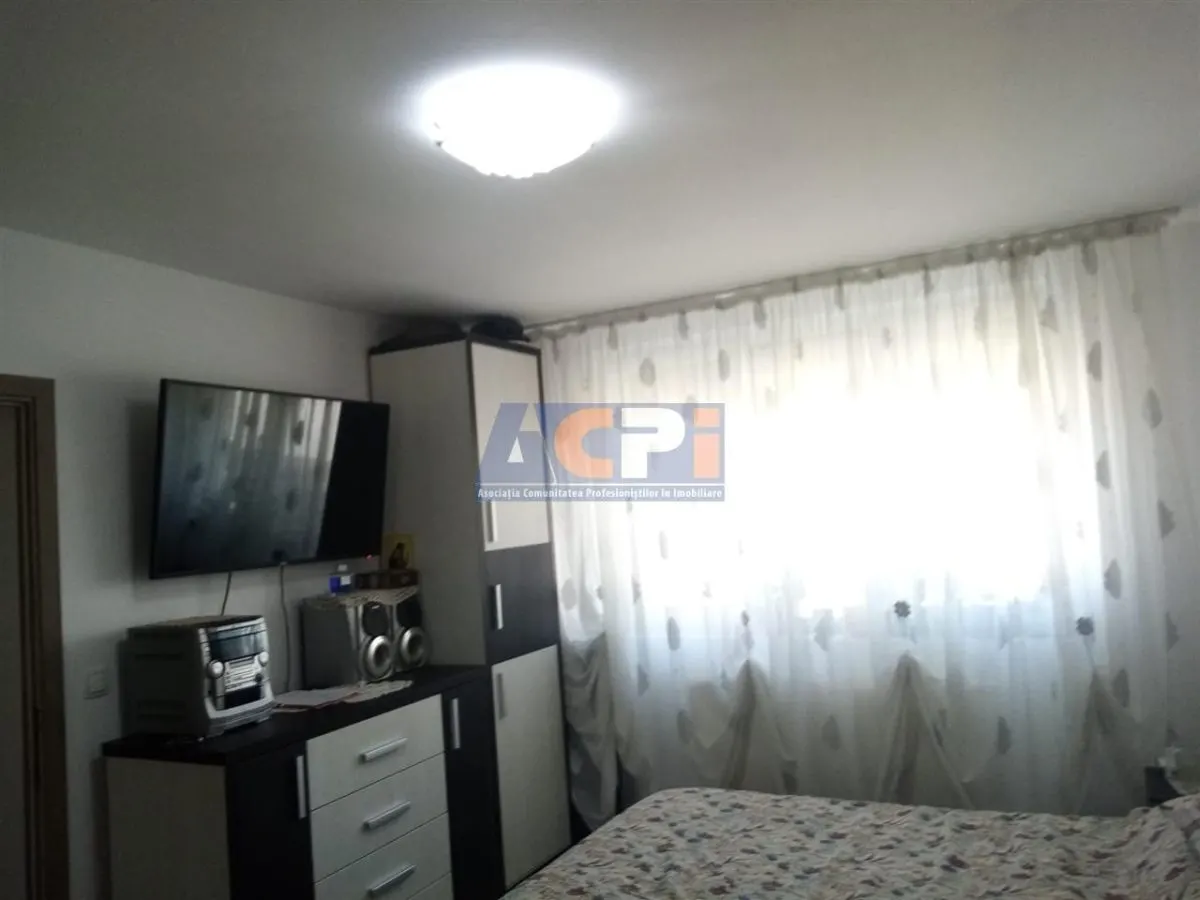 2 camere , decomandate,Energiei. - foto 3