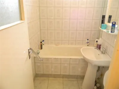 Apartament 2 camere etaj 4 Calea Grivitei Medlife - foto 9