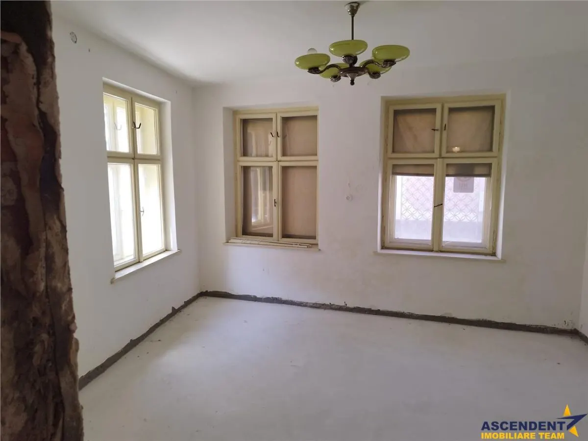 1.600 mp teren, cu casa renovabila, Schei, Brasov - foto 3