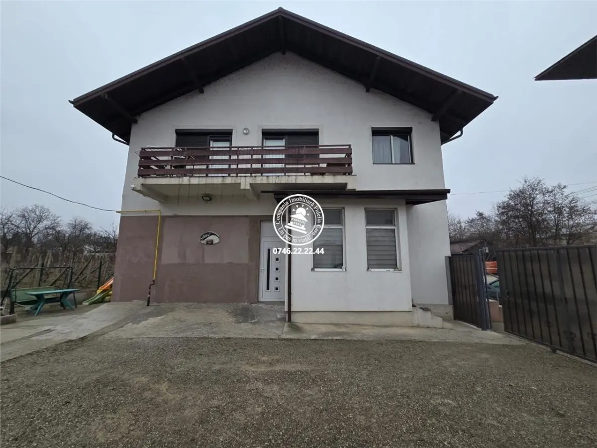 Vila  de vanzare  Lunca Cetatuii, - foto 1