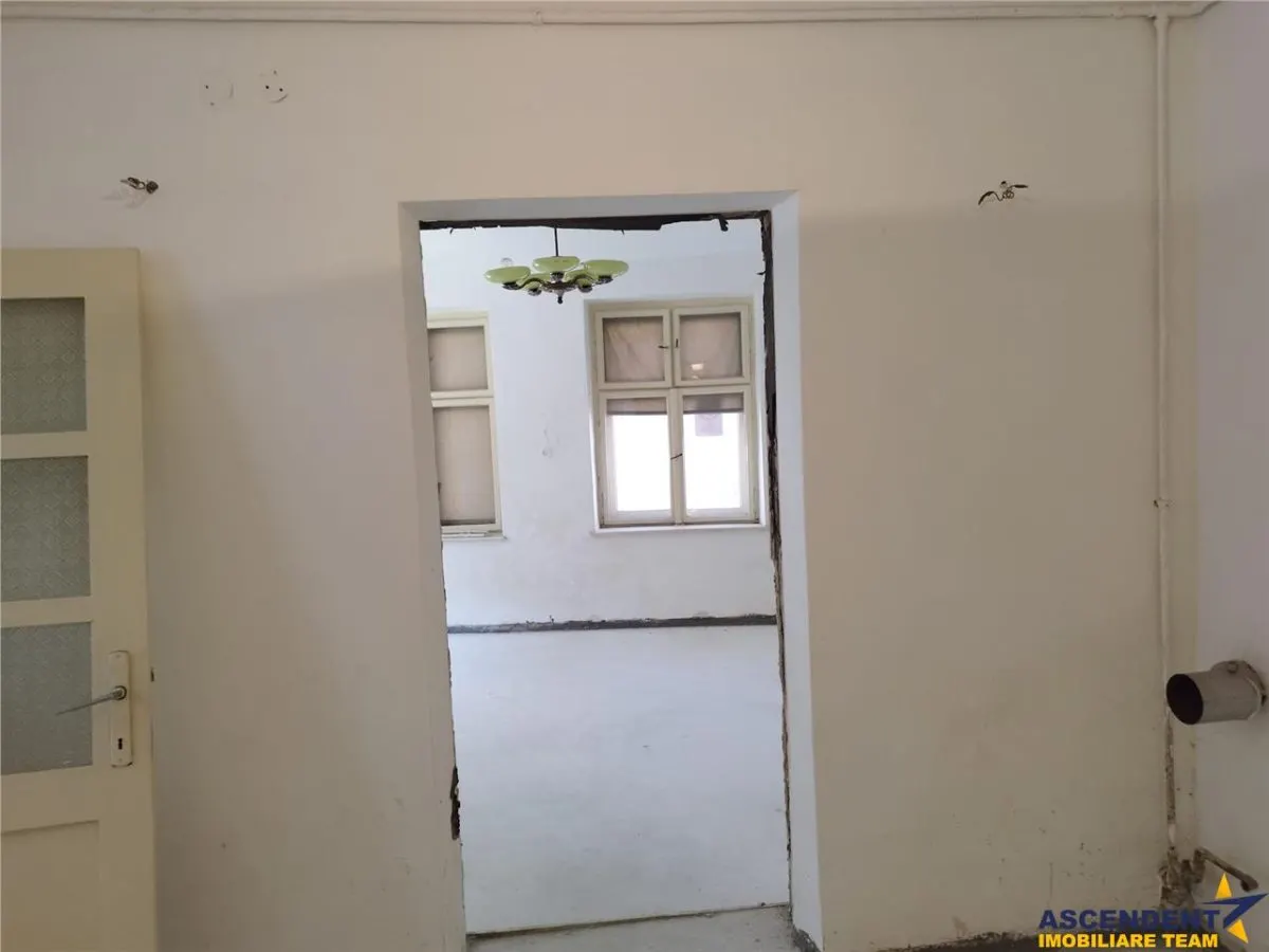 Casa renovabila, cu 1.600 mp, Schei, Brasov - foto 6