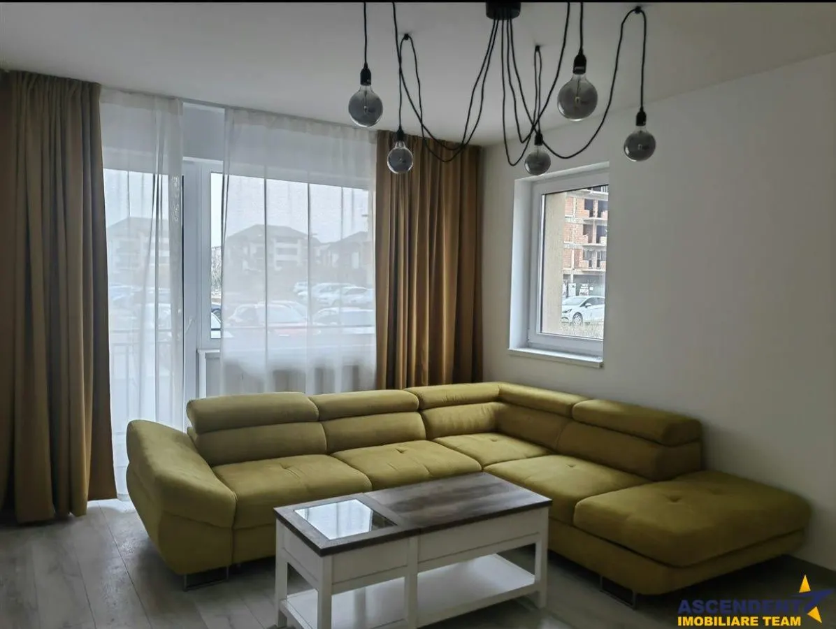 Apartament 3 camere Tractorul - foto 1