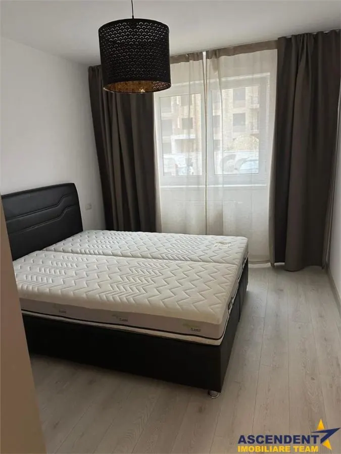Apartament 3 camere Tractorul - foto 3