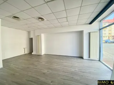 Spatiu comercial 65 mp, central, zona Piata Mare - foto 2