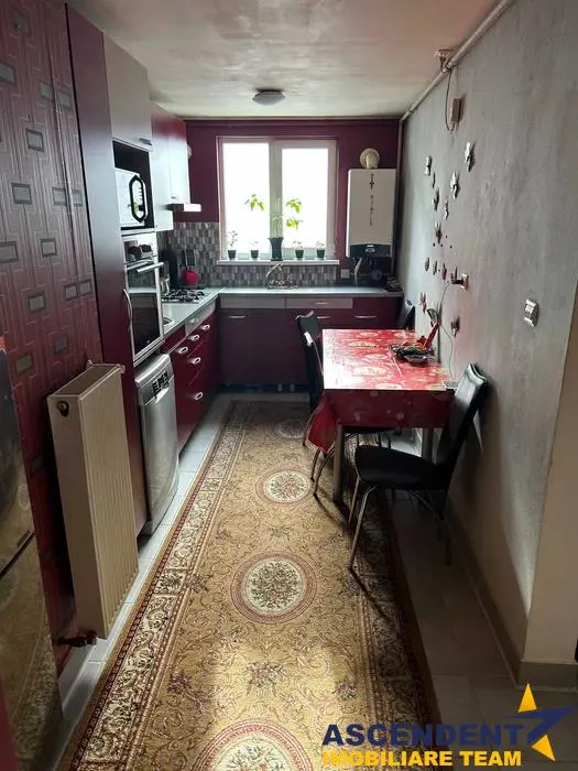 Mobilat si utilat,  loc de parcare + boxa, Tractorul, Brasov - foto 2