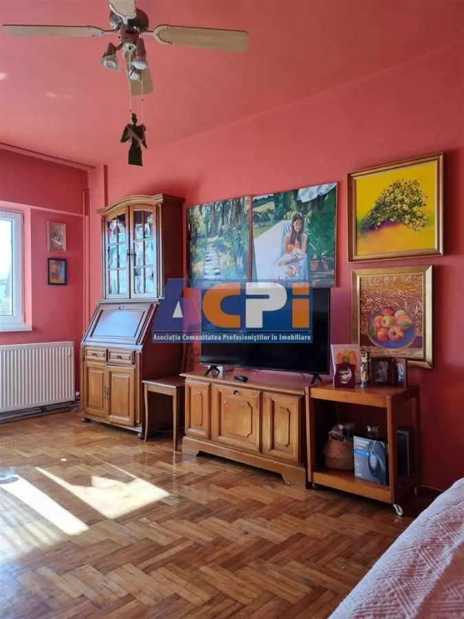 Apartament, 3 camere decomandate, RMB, Bacau. - foto 2