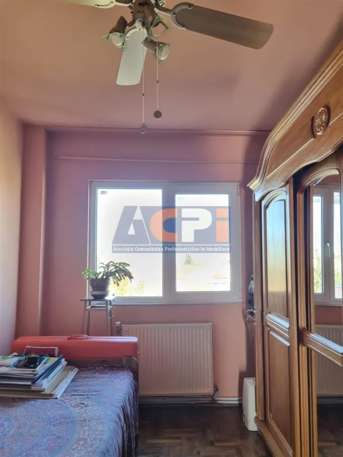 Apartament, 3 camere decomandate, RMB, Bacau. - foto 4