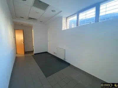 De inchiriat spatiu comercial premium – fost sediu OTP Bank - foto 6