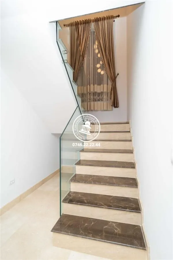 Vila  de vanzare  Breazu, - foto 18
