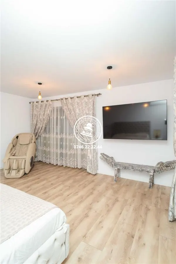 Vila  de vanzare  Breazu, - foto 19