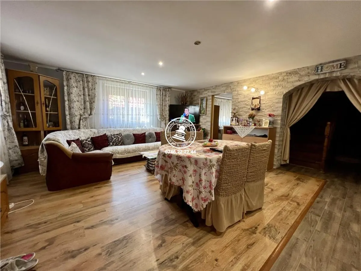 Fidelia Casa vă oferă spre vânzare o vila individuală cu 5 camere si 2 băi - foto 12