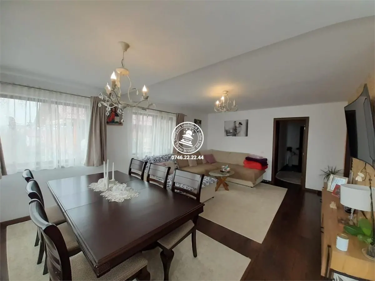 Vila  de vanzare  Breazu, - foto 3