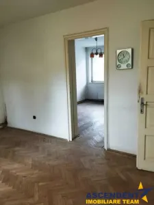 Decomandat, Centru Civic - foto 2