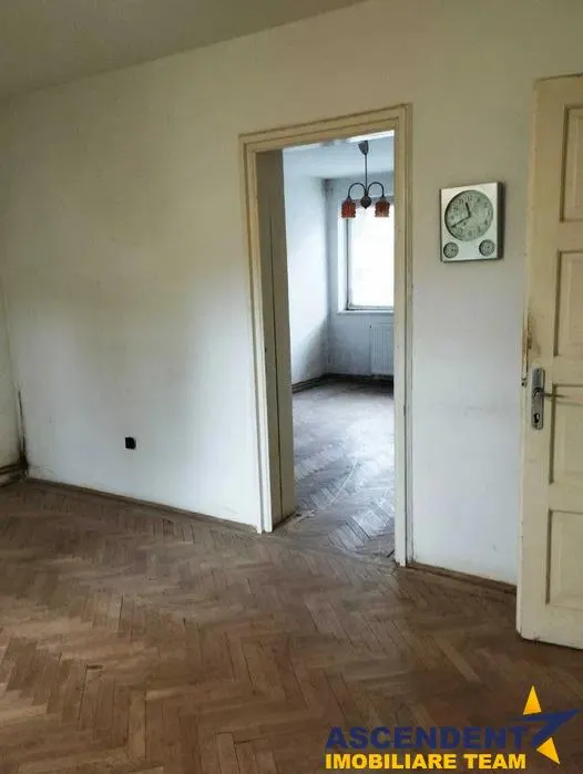 Decomandat, Centru Civic - foto 2