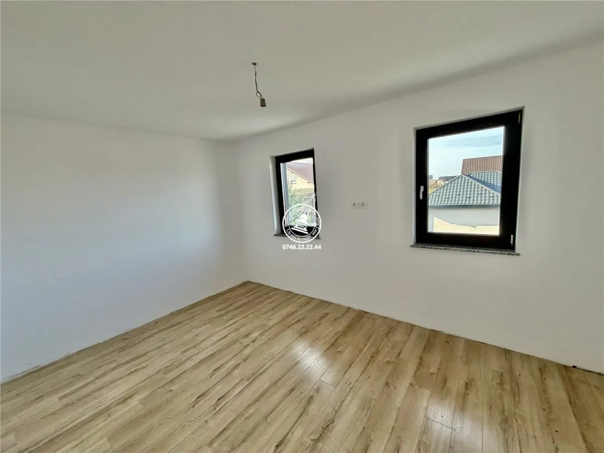 Vila  de vanzare  Miroslava, - foto 8