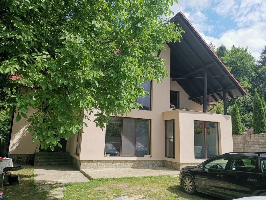 Casa, Dambul Morii, Brasov, in alintul si linistea naturii - foto 2