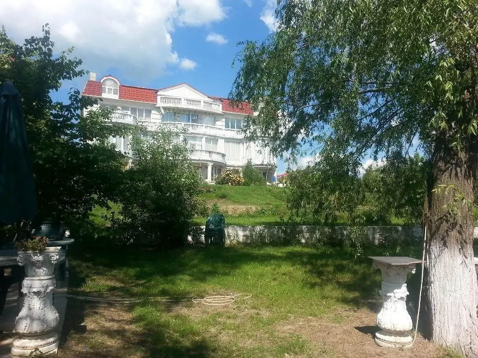 Vila Stil Victorian 1200mp -Curte , Parcare privata si LAC - foto 6
