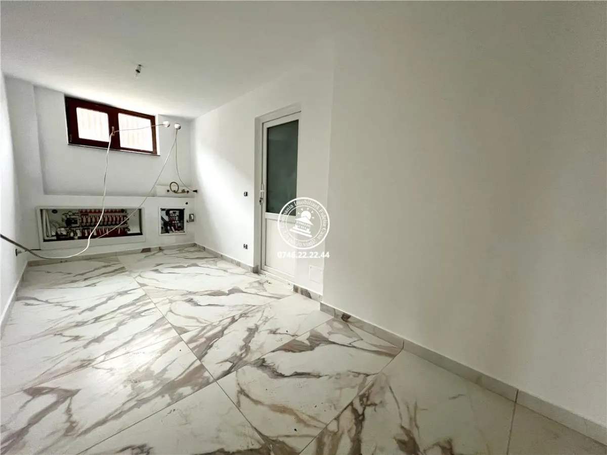 Vila cu 6 camere, de vanzare in Ciurbesti - foto 10