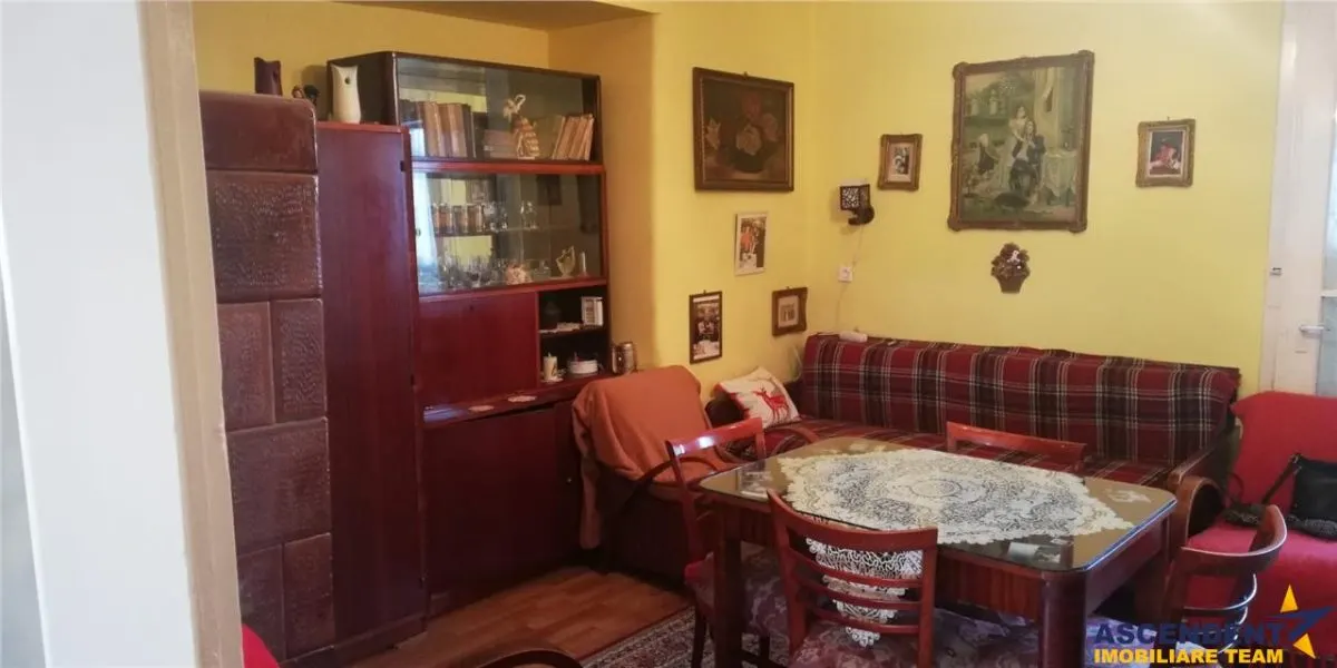 Casa cu 2 camere, curte comuna, cartier invecinat Centru -  Targu Mures. - foto 4