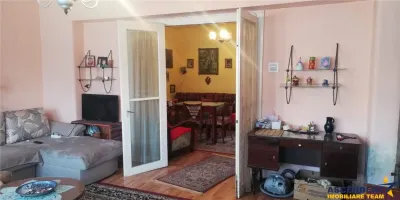 Casa cu 2 camere, curte comuna, cartier invecinat Centru -  Targu Mures. - foto 5