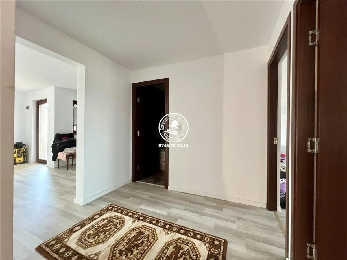 Vila individuala cu 6 camere, de vanzare in Horpaz - Miroslava - foto 11