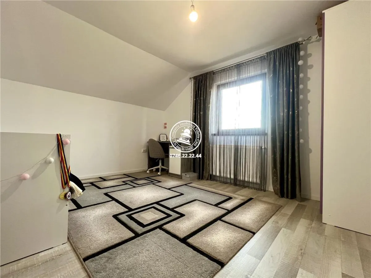 Vila individuala cu 6 camere, de vanzare in Horpaz - Miroslava - foto 13